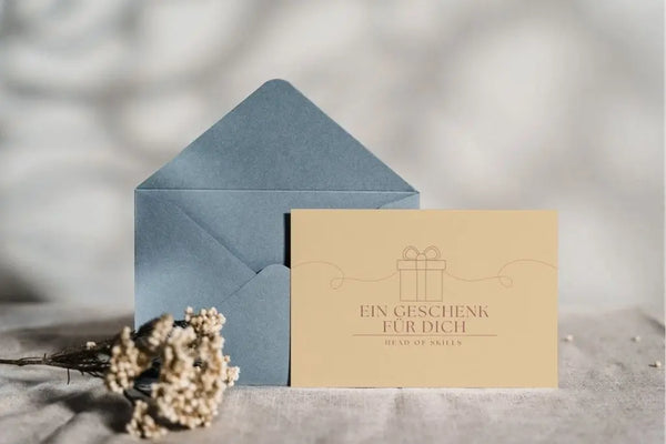 Wertgutschein Beige & Geschenk-Motiv KARTEN FÜR DEN DRUCK 