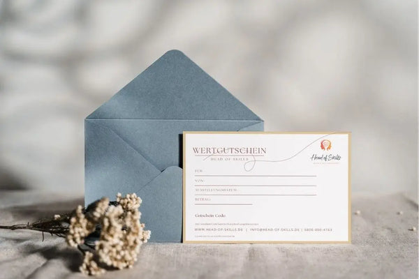 Wertgutschein Beige & Geschenk-Motiv KARTEN FÜR DEN DRUCK 